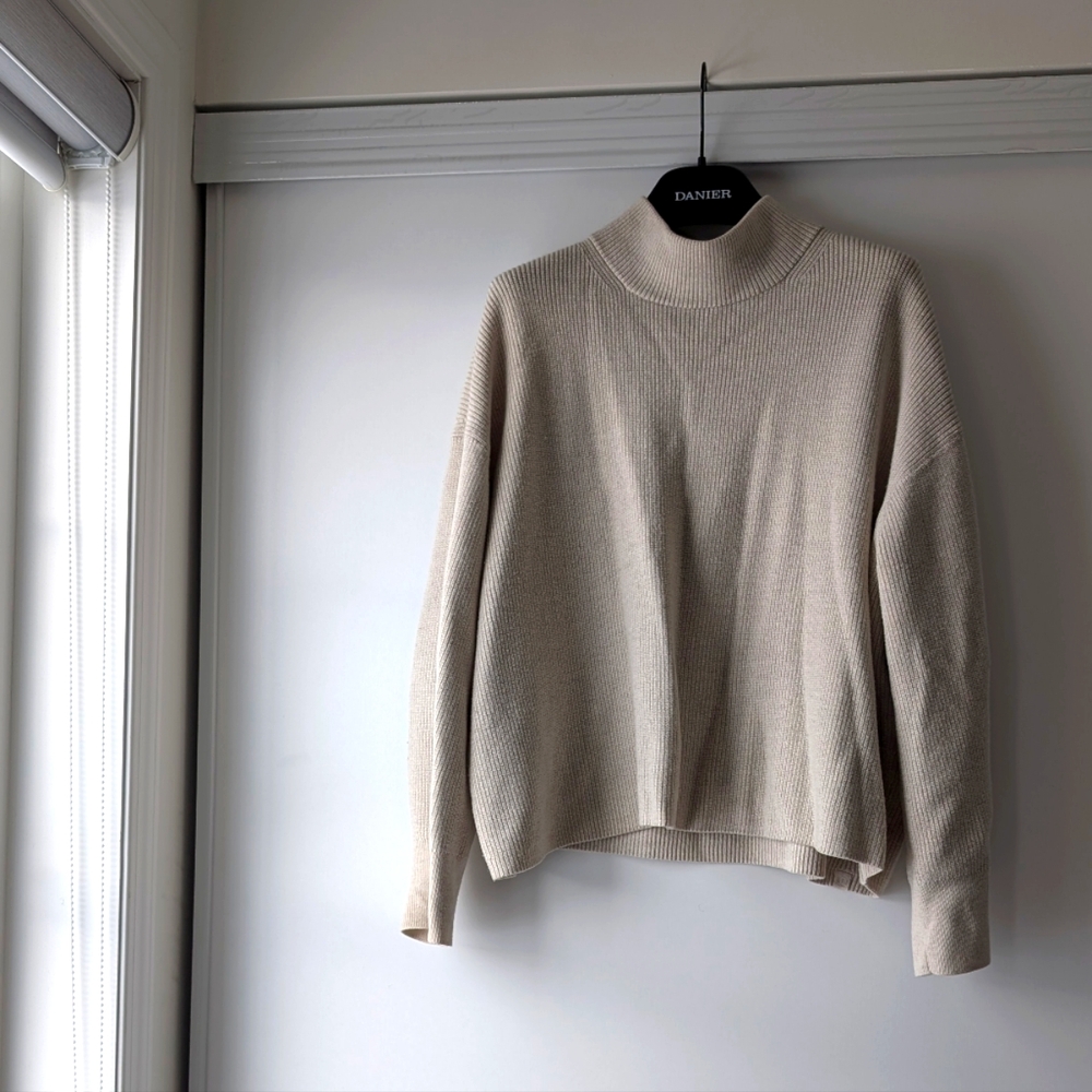 Sz 18 Lululemon Merino Mockneck Cream Sweater
